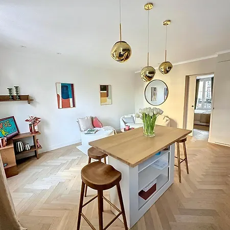 Tour Eiffel Apartment